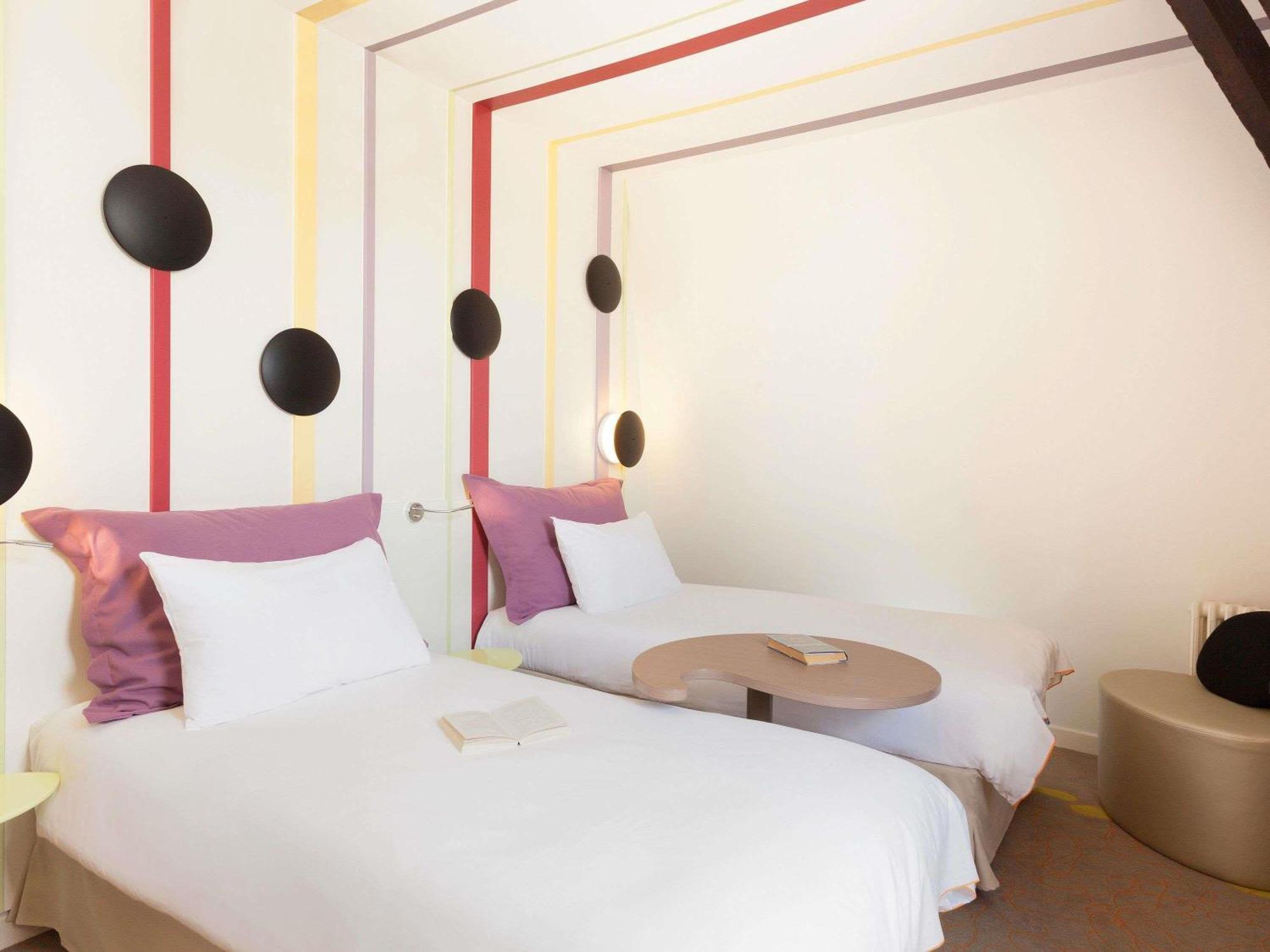 Standard Room with 2 Single Beds - Breakfast included